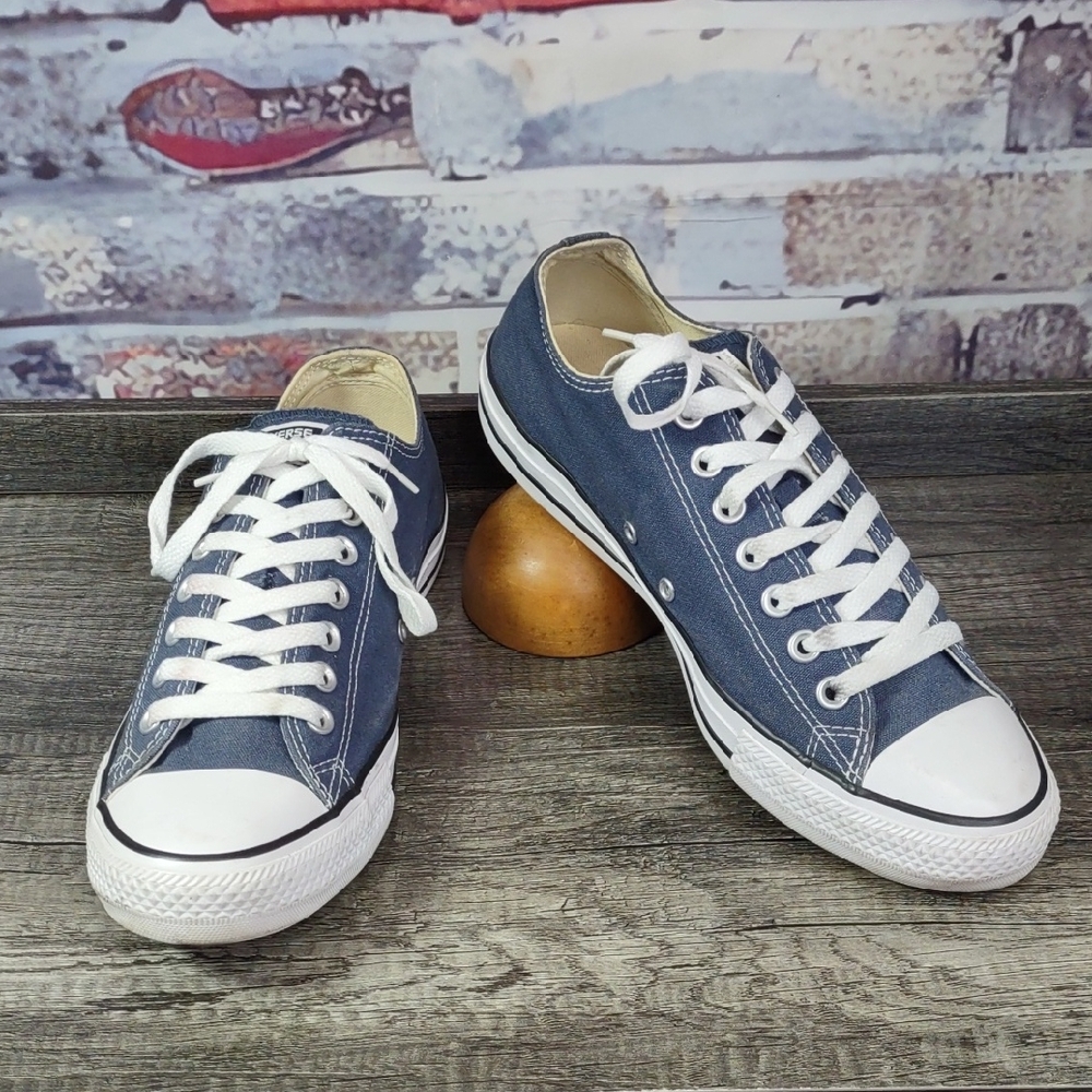 Converse Navy and White Low-Top Sneakers: (Women size 11, Men size 9)
